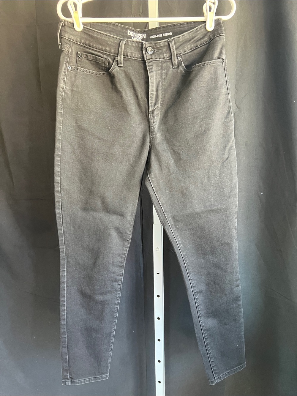 Denizen from Levi's High-Rise Skinny Black Jeans 31x28